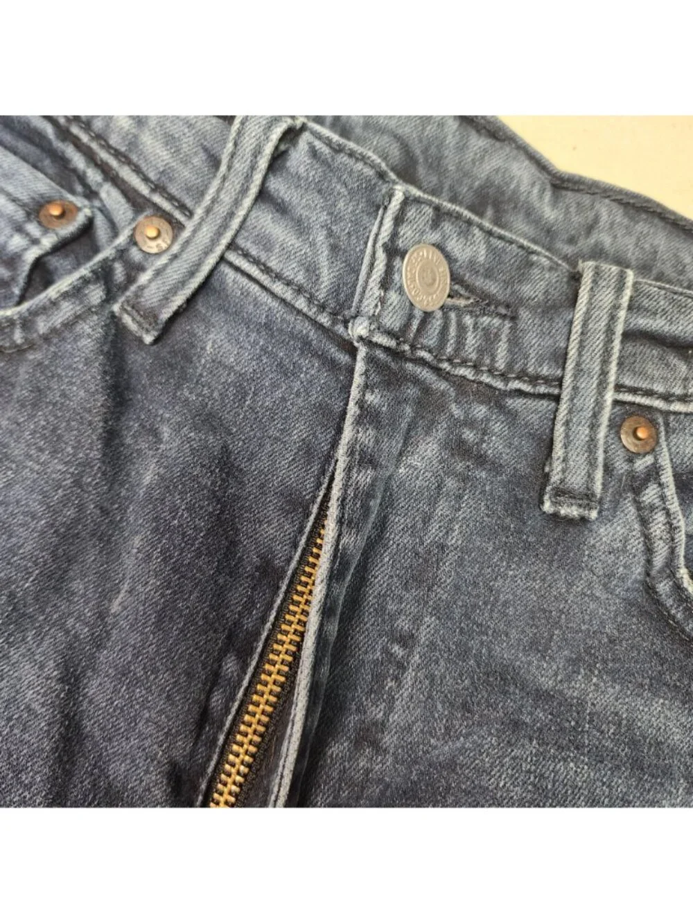 Levi's 514 Men's Mid Rise Straight Leg Dark Wash Blue Jeans Sz M 32/32